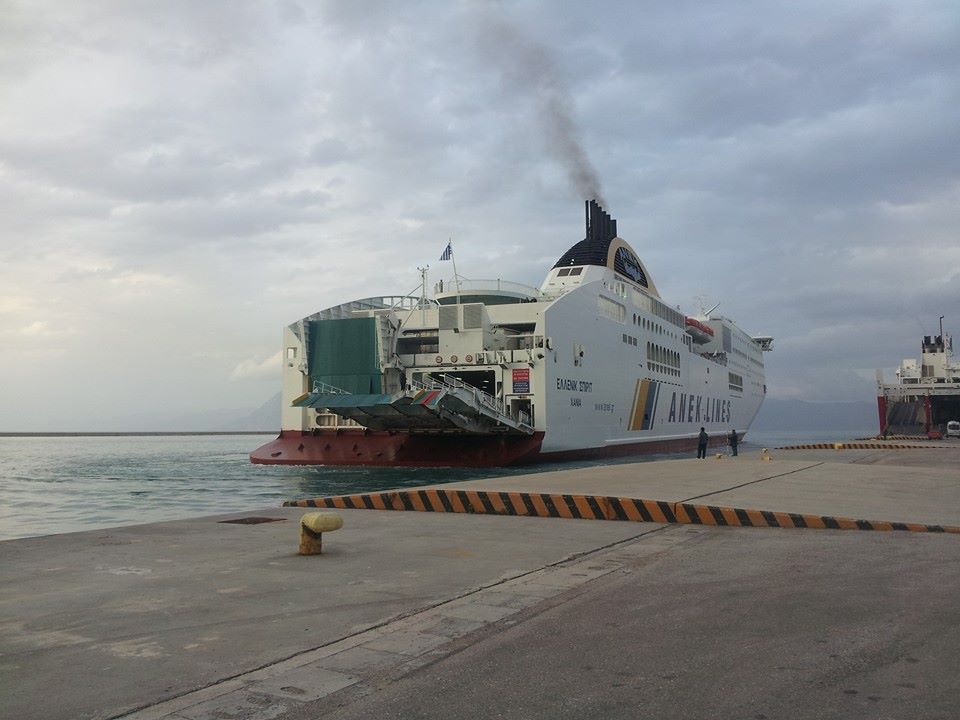 ferry bateau stop