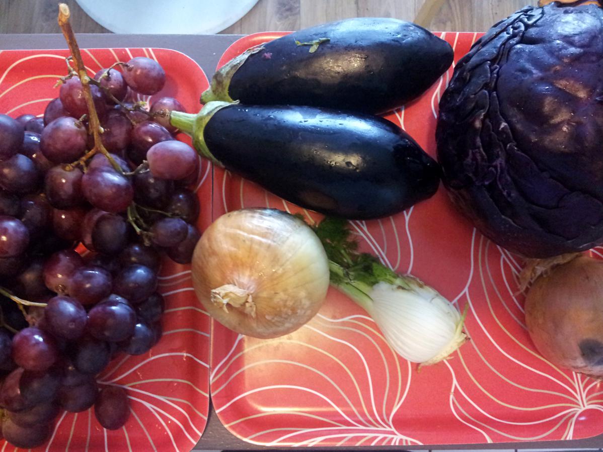 Glanage de légumes au marché de Bayonne