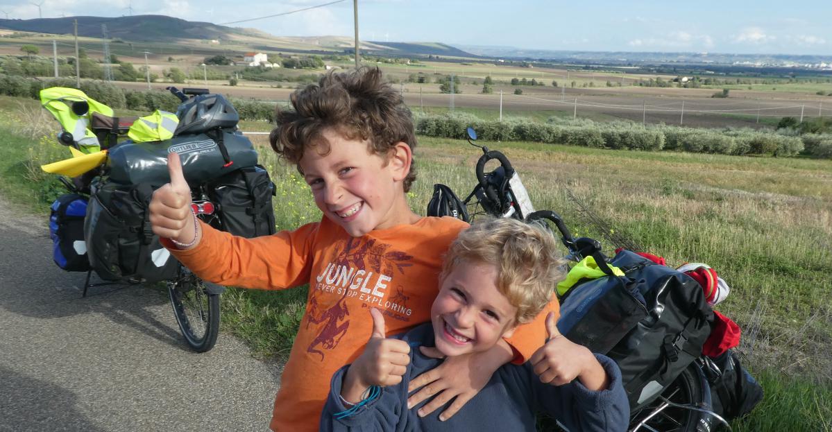 Rencontre avec Pablo, 8 ans : une graine de blogueur qui va en Mongolie à vélo