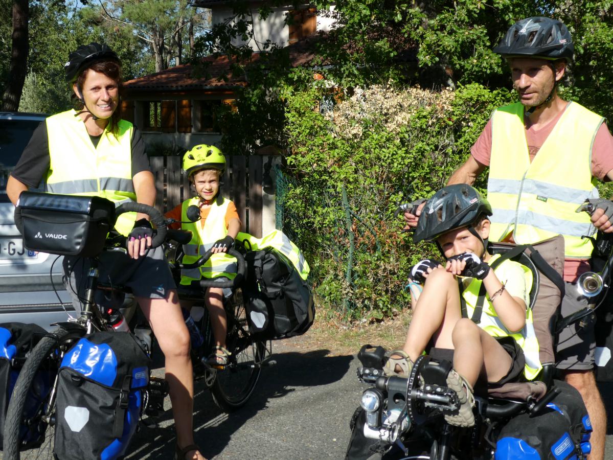 voyager en famille avec un vélo