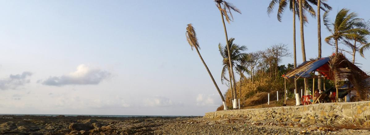 Le jour où la police birmane nous a sauvés d’une attaque d’éléphants sur la plage…