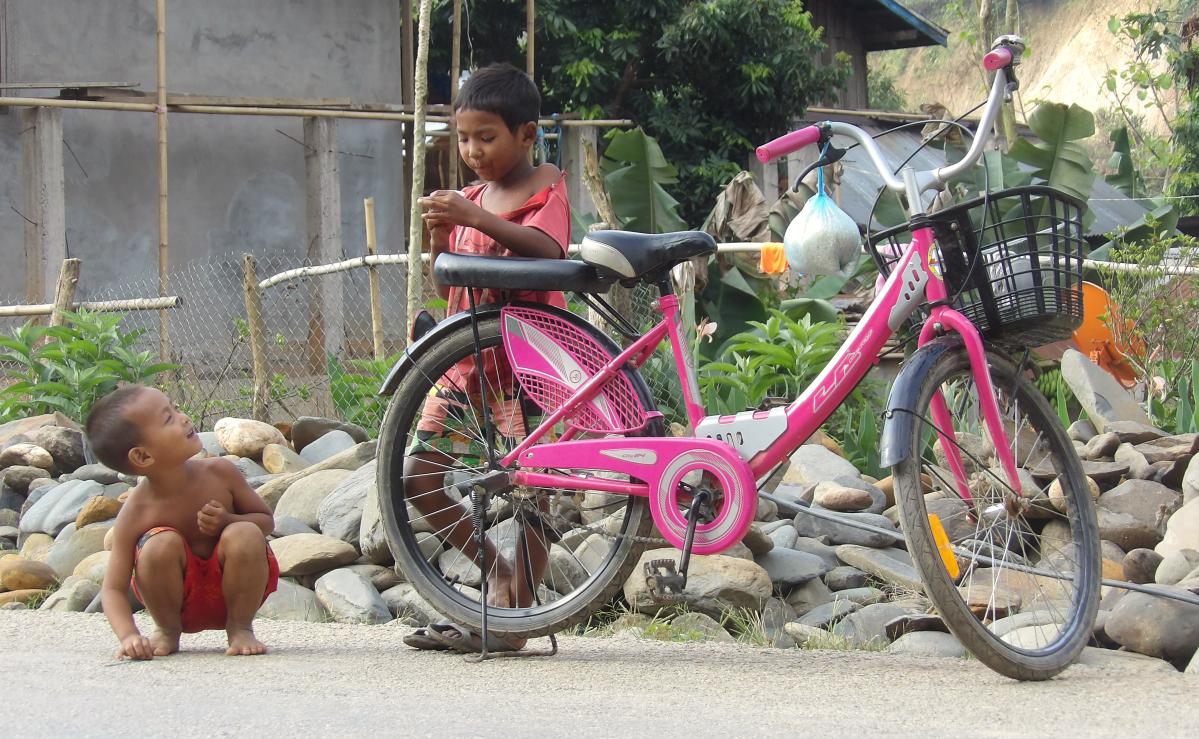 enfants du laos