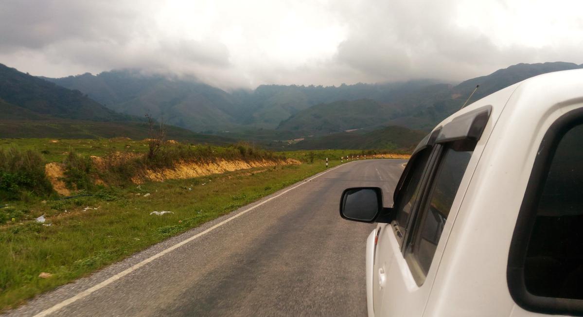 faire du stop au laos