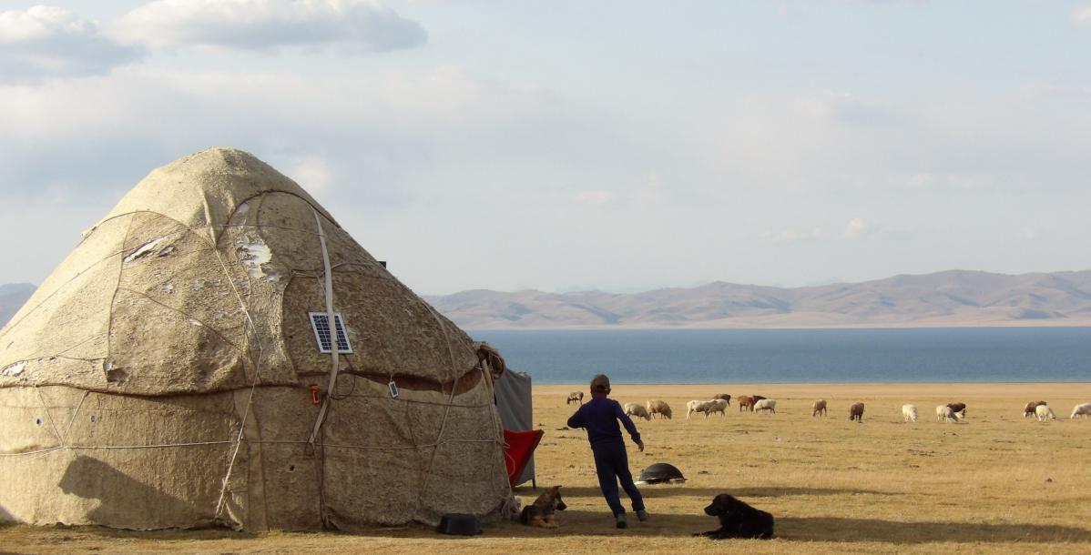 Entre yourtes et chevaux, trek sur les hauteurs kirghizes du lac Song Kul