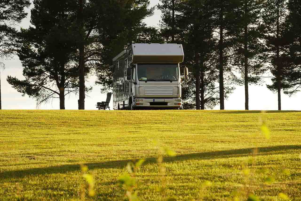 Pourquoi partir en séjour en camping-car en famille cet été ?