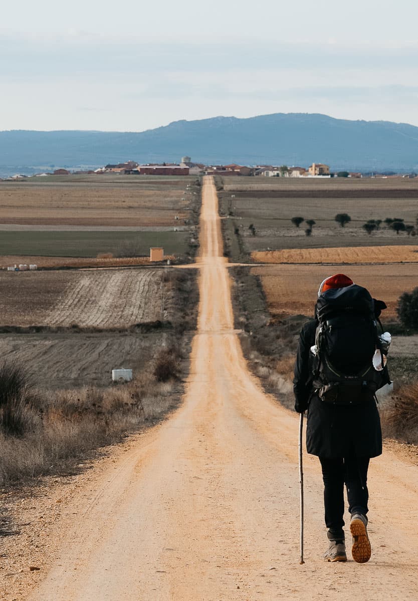 Faire le chemin de Compostelle en hiver, c'est possible ! Conseils pratiques après 1000km sur la Via de la Plata, dans le froid et la pluie, mais avec le sourire... | Histoires de tongs, le blog voyage passionnément alternatif