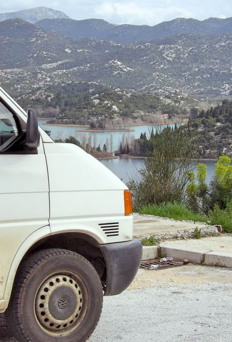 Mes conseils pour bien choisir son van aménagé et mon retour d'expérience sur le Transporter T4 Volkswagen après 70.000km de road trip à travers l'Europe... | Histoires de tongs, le blog voyage passionnément alternatif