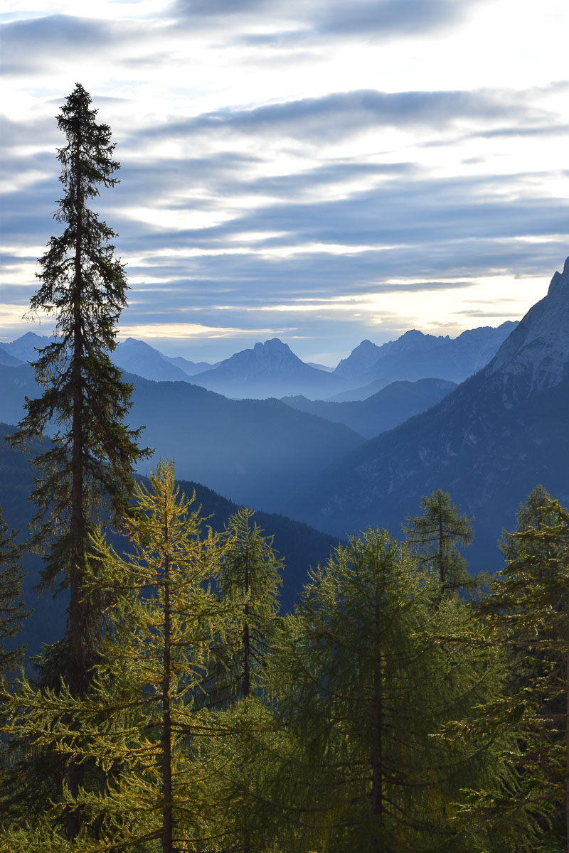 Road trip dans les Dolomites en van aménagé : itinéraire de 10 jours détaillé, conseils pour voyager à petit budget, carnet de route et descriptif des plus belles randonnées... | Histoires de tongs, le blog voyage passionnément alternatif