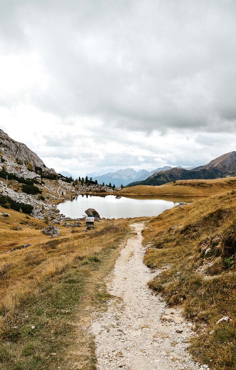 Road trip dans les Dolomites en van aménagé : itinéraire de 10 jours détaillé, conseils pour voyager à petit budget, carnet de route et descriptif des plus belles randonnées... | Histoires de tongs, le blog voyage passionnément alternatif